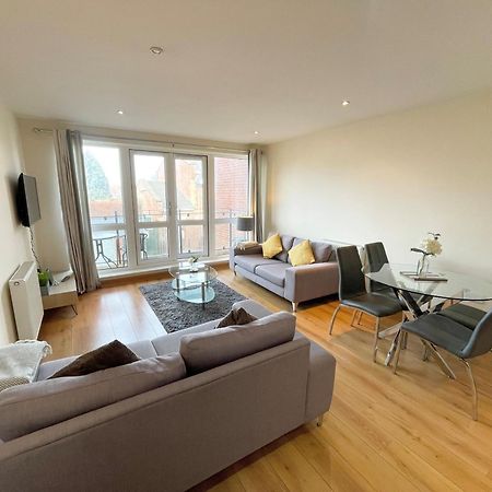Blue Sky Apartments@Guildford Town Centre 外观 照片