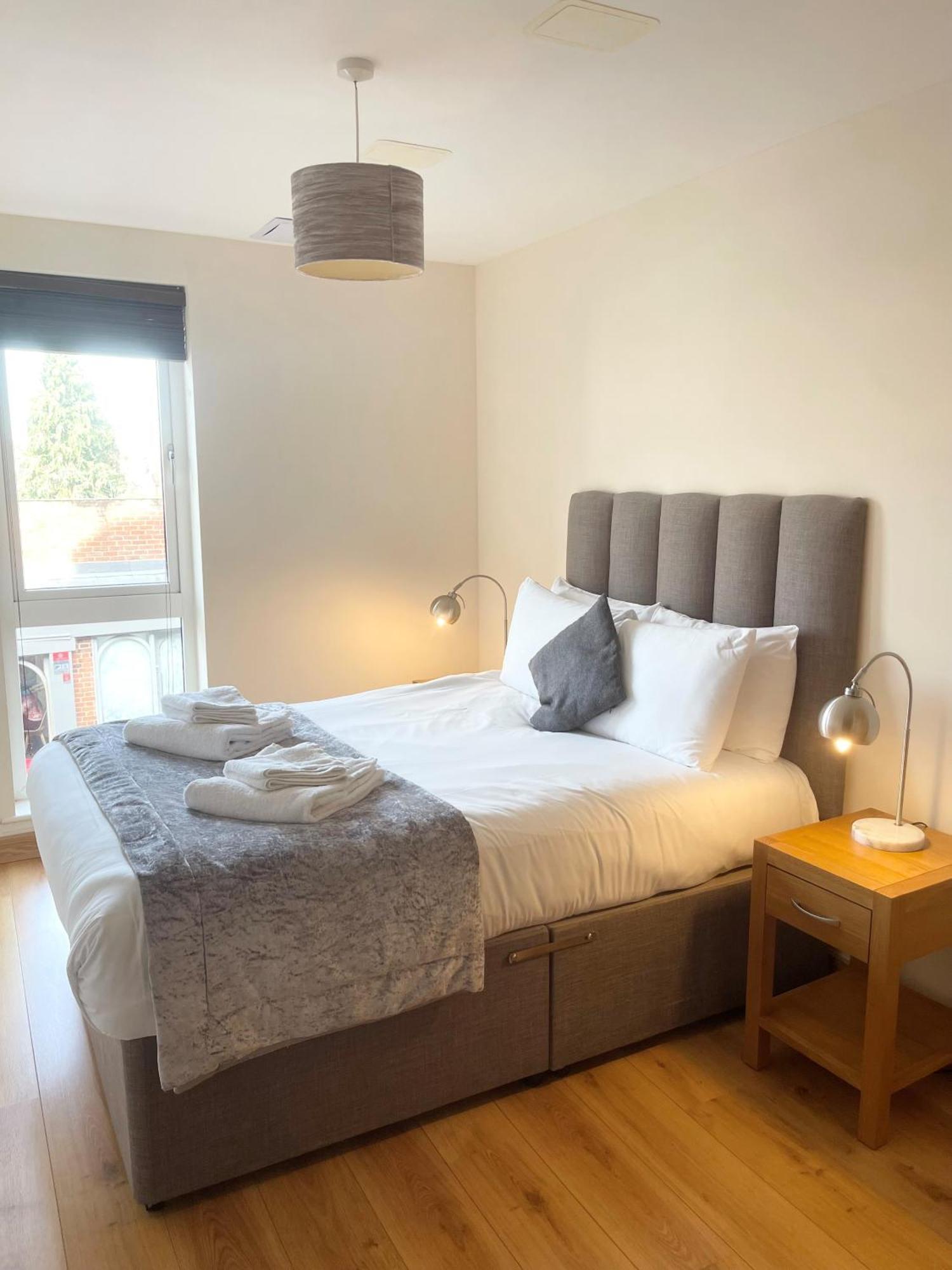 Blue Sky Apartments@Guildford Town Centre 外观 照片