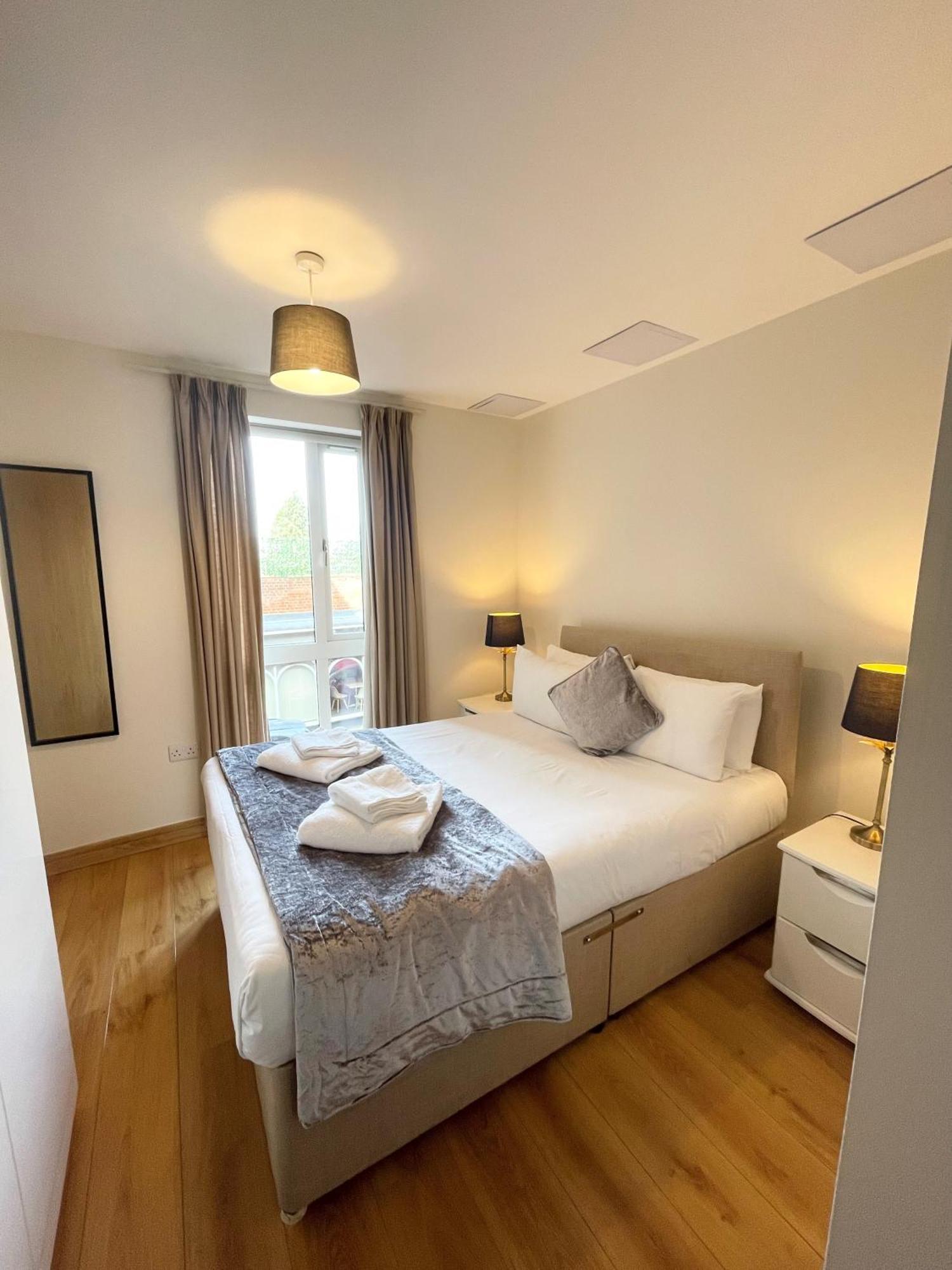 Blue Sky Apartments@Guildford Town Centre 外观 照片