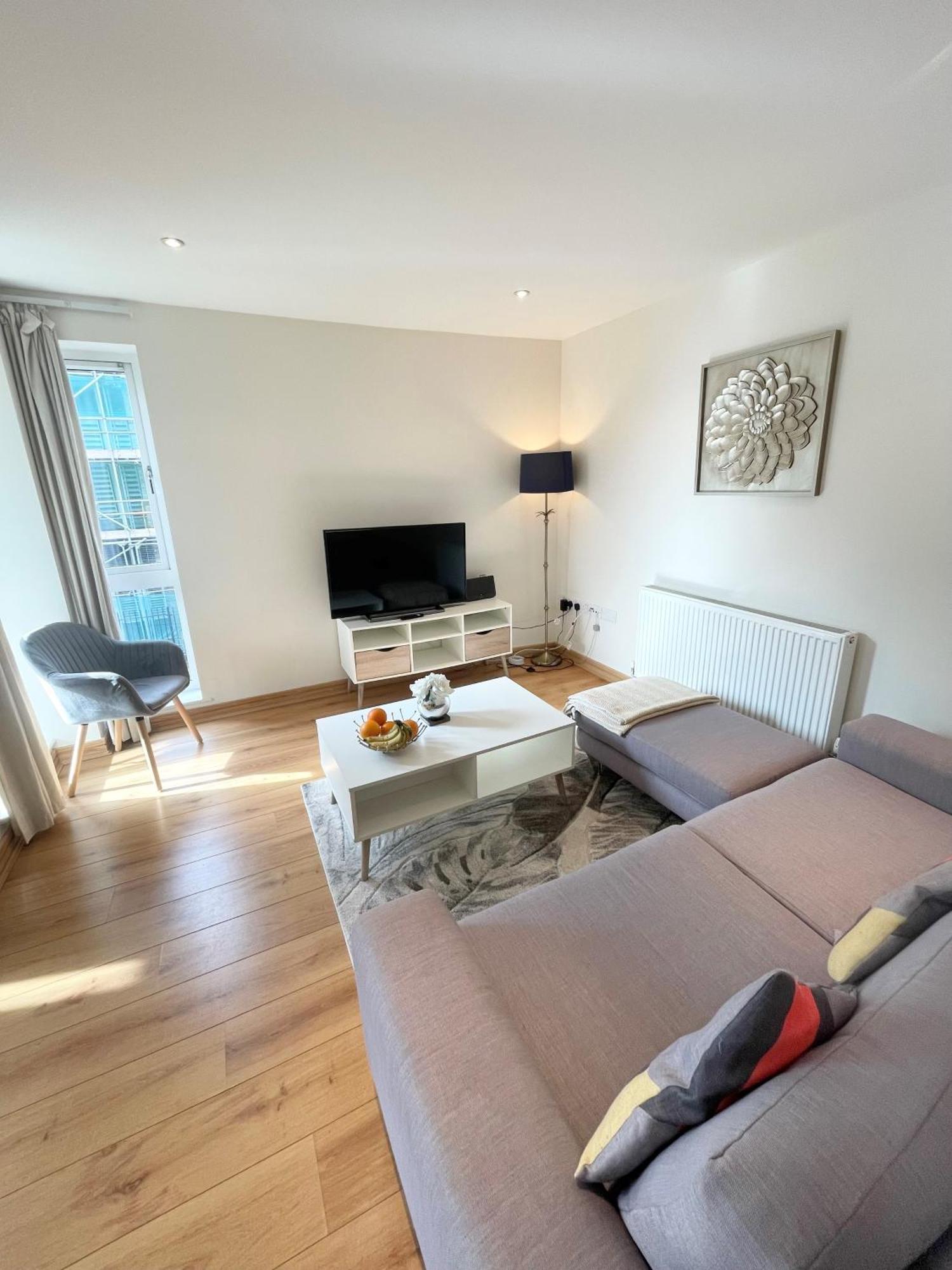 Blue Sky Apartments@Guildford Town Centre 外观 照片